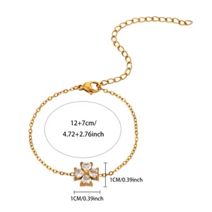 Elegant 18K gold plated stainless steel clover bracelet featuring sparkling cubic zirconia stones.