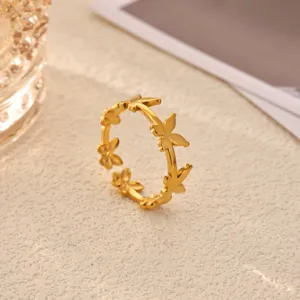 Minimalist 18k gold plated stainless steel flower ring elegant fashion jewelry for women daily wear