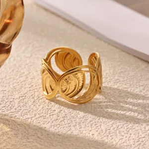 Detailed shot of a French retro 18K gold-plated stainless steel leaf geometric open ring.