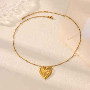 Gold heart pendant necklace fashion simple clavicle chain delicate jewelry gift for women