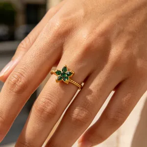 Elegant 18K gold plated stainless steel green cubic zirconia flower ring for women fashion jewelry