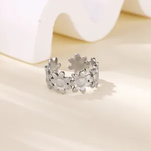 Stainless steel sunflower open ring detail shot, retro floral fashion jewelry accessory for women.