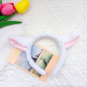 Serre-tête en peluche douce avec oreilles d'agneau blanches et roses, accessoire de mode.