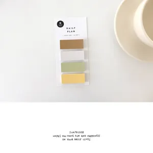 Minimalistisches Haftnotizen-Set im koreanischen Stil mit Planungsdesign und bunten.