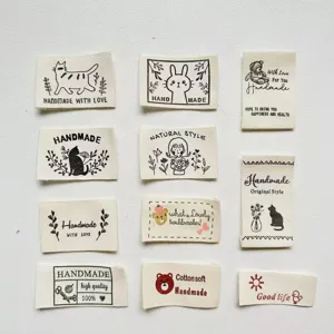 Étiquettes Tissées en Pur Coton Fait Main Mignon Chat Animal Design Vêtements Tags Pour DIY Poupée Vêtements Accessoires de Couture