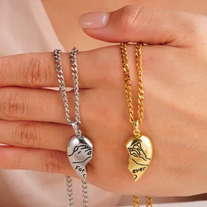 Magnetic Heart Pendant Necklace Set For Couples Copper Gold Plated Stainless Steel Chain Gesture Forever Engraved Matching Choker Necklace Streetwear Jewelry Gift
