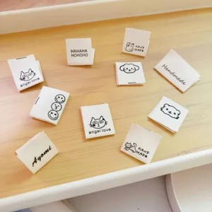 Cartoon pure cotton printed fold labels, cute dog and bear handmade DIY clothing accessories.