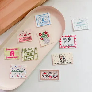 Simpatiche etichette in tessuto in stile coreano per abbigliamento fatto a mano, borse e bambini.