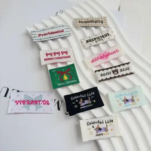 Korean style embroidered cloth labels, cute dog and heart patches for DIY clothing decoration.