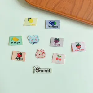 Écussons tissés brodés fruits animaux de dessin animé accessoires de vêtements DIY mignons
