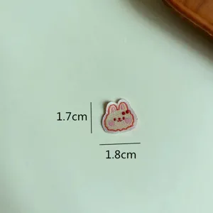 Mignon dessin animé lapin brodé patch vêtement accessoire bricolage décoratif 1.8cm