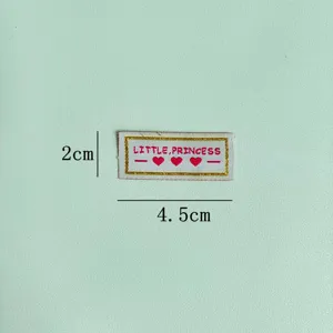 Handmade heart embroidery cloth label detail, 4.5x2cm woven patch for clothing and accessories.