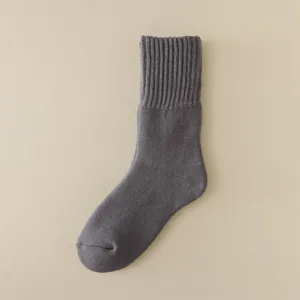 Herren dunkelgraue warme Wadensocken aus Strick, Rippbündchen, kuschelige Winterwolle.