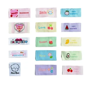 Jolis lots d'etiquettes en tissu tisse brode colorees pour vetements et sacs faits main