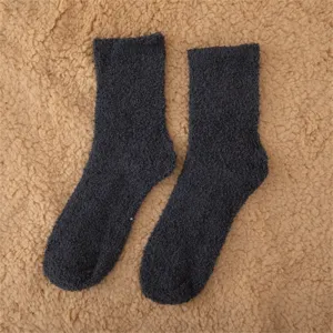 Chaussettes douillettes en polaire corail gris foncé pour hommes et femmes, chaussettes de nuit.