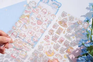 Détail de set d'autocollants chats transparents PVC mignons, autocollants de journal imperméables.