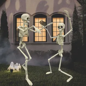 Modèles détaillés de squelettes en plastique pour décoration effrayante de jardin d'Halloween.