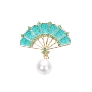 Elegante chinesische Fächer-Brosche mit türkiser Emaillierung, Strasssteinen und Perle