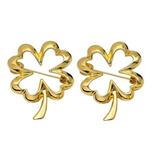 Gold four-leaf clover brooch pin minimalist fashion accessory for women and men anti-glare