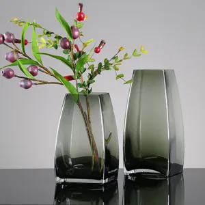 Kreative rauchgraue Glas Blumenvase moderne Luxus minimalistische Heimtextilien Esstisch Deko