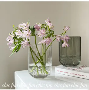 Vase en verre transparent nordique a rayures verticales en U decor floral de bureau