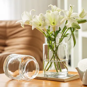 Vase en verre transparent pour fleurs, large ouverture, contenant floral pour decor salon.