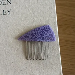 Purple triangle acetate hair comb detail, metal teeth slide comb, side hair styling tool