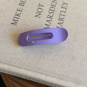 Barrette à cheveux ovale couleur bonbon, pince snap mignonne pour femmes et filles style quotidien.