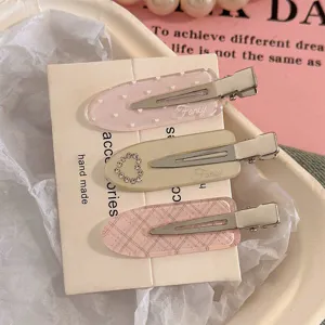 Joli ensemble de pinces à cheveux coréennes pour filles avec cœur en strass et motif écossais.