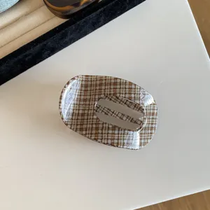 Korean style brown plaid acetate hair claw clip, sweet large duckbill clip for women styling.