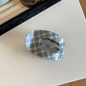 Korean style plaid oval hair claw clip sweet versatile acetate hair accessory detail