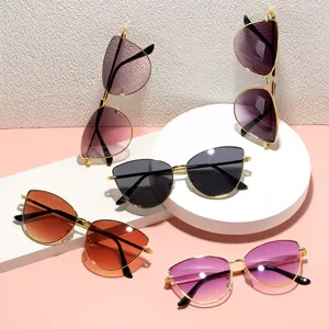Gafas de Sol de Ojo de Gato con Montura de Metal y Lente de Resina para Mujer Gafas de Sol Retro de Triángulo Pequeño Moda Hip Hop Protección UV