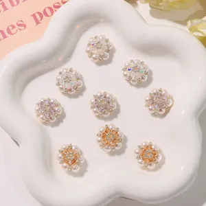 Exquisites Perlen Kristall Blumen DIY Anhänger Detail, elegante Schmuck Accessoires.