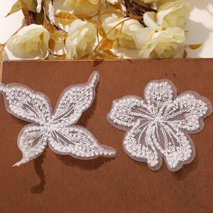 Toppa fiore farfalla in pizzo perlato bianco fai da te decorazione abbigliamento