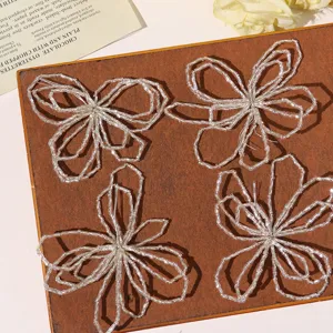Flor hueca de cuentas plateadas DIY accesorios de alambre retorcido hecho a mano para pendientes.