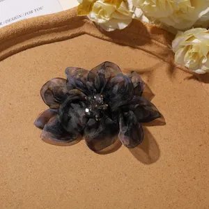 Gradient mesh flower hair claw clip, dark floral half-tie hair accessory for daily styling.
