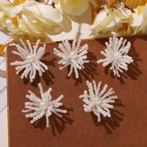 DIY witte kralen bloem paardenbloem haaraccessoires sieraden maken knutselset 5st