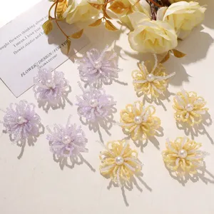 Accesorios DIY de flores de cuentas hechas a mano, dijes de flores con perlas para pendientes.