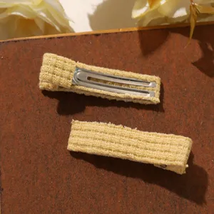 Cute knitted wool hair clips for girls, sweet candy color woven side clips, daily hair accessories.