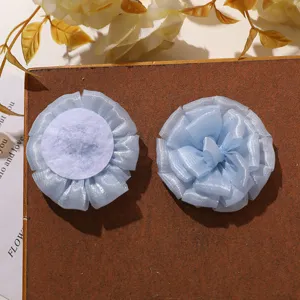 Fiore in tessuto mesh azzurro accessorio capelli DIY floreale multistrato abbigliamento