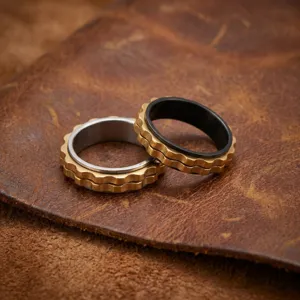 Stainless steel rotating gear chain ring for men, industrial style decompression spinning ring.