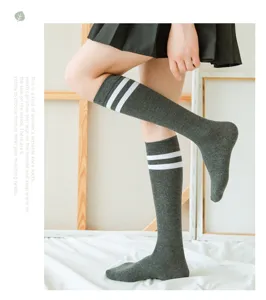 Calze al ginocchio donna stile giapponese cotone grigio scuro con righe bianche