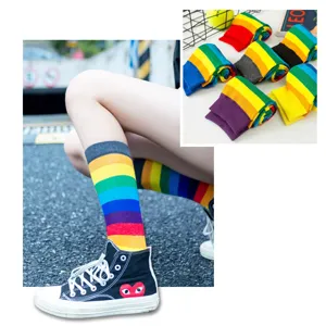 Chaussettes femme rayures arc-en-ciel en coton style japonais mode decontractee