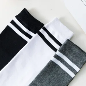 Calze alte a righe in cotone stile giapponese da donna, calzini casual comodi e alla moda.