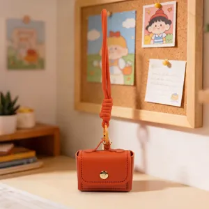 Kreativer PU-Leder Taschenanhänger Geldbörse süßer Schlüsselanhänger Geschenk Detailansicht.