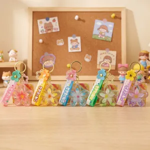 Süßer Kirschblüten Liquid Treibsand Schlüsselanhänger, Öl gefüllter Taschenanhänger Detail.