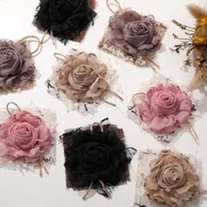 Accessoires de fleurs de roses en tissu faits a la main avec base en dentelle pour bricolage