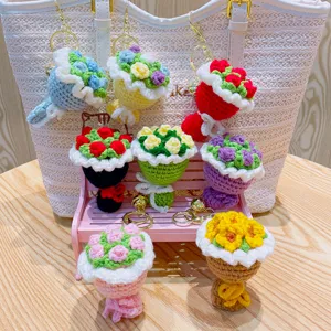 Handgemachte Häkelblumen Blumenstrauß Schlüsselanhänger süße Taschen Deko Geschenkidee.