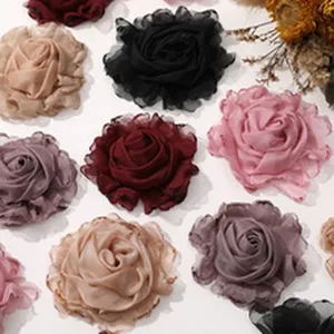 Fiore di rosa in rete di chiffon fai da te accessorio per fermagli per capelli e spille.