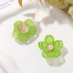 Green floral DIY handmade accessories, acrylic flower charms for jewelry making and earrings.